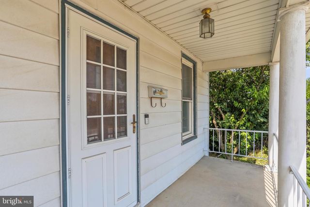 32 RIDGE AVE, Hanover, PA 17331
