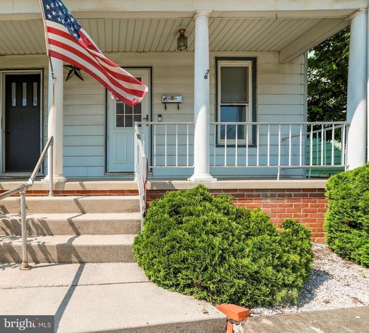 32 RIDGE AVE, Hanover, PA 17331