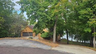 1375 S Lake Sherwood Drive, Marthasville, MO 63357