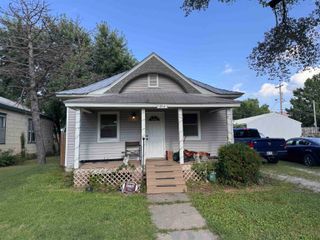 214 N Massachusetts St, Winfield, KS 67156