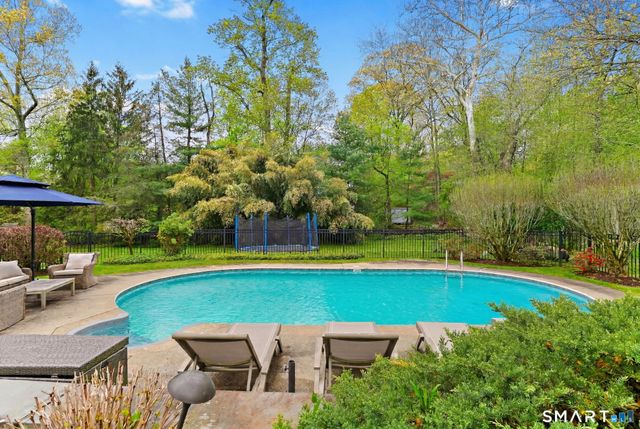 49 Weed Avenue, Norwalk, CT 06850