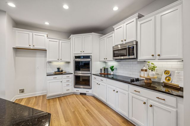 1113B Biltmore Dr, Nashville, TN 37204