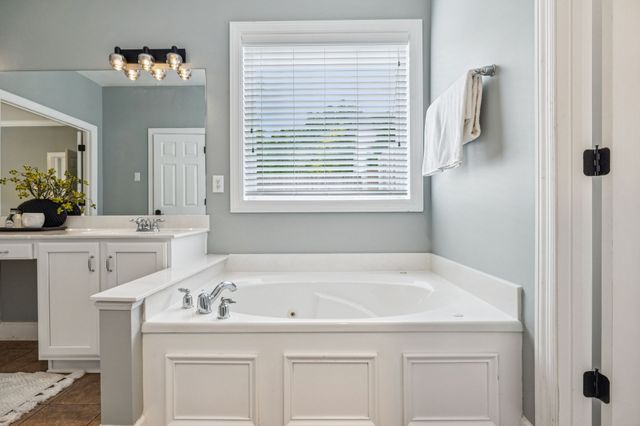 1113B Biltmore Dr, Nashville, TN 37204