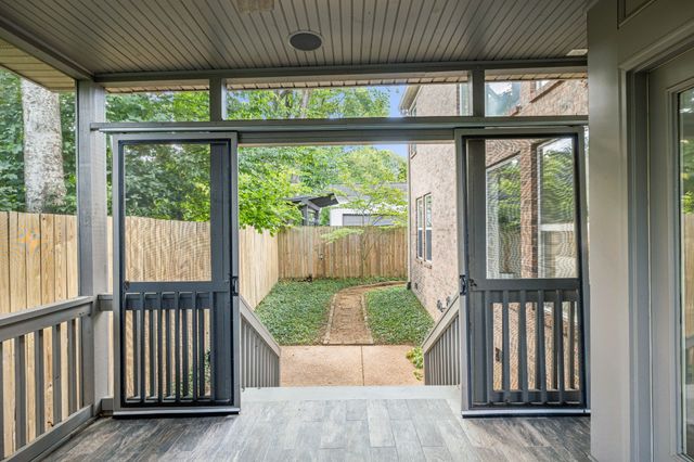 1113B Biltmore Dr, Nashville, TN 37204