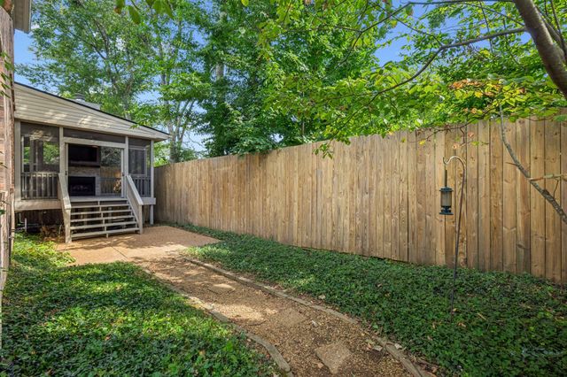 1113B Biltmore Dr, Nashville, TN 37204