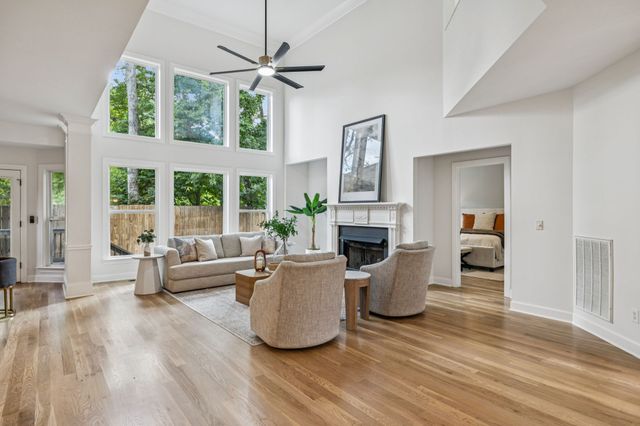 1113B Biltmore Dr, Nashville, TN 37204