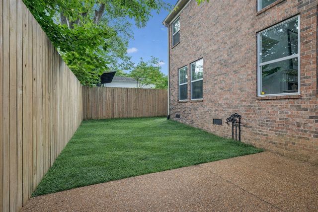 1113B Biltmore Dr, Nashville, TN 37204