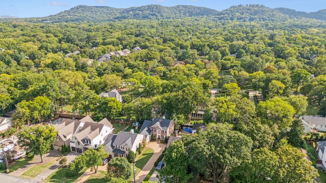 1113B Biltmore Dr, Nashville, TN 37204