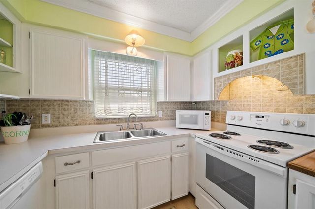 800 E GULF BOULEVARD 5, Indian Rocks Beach, FL 33785