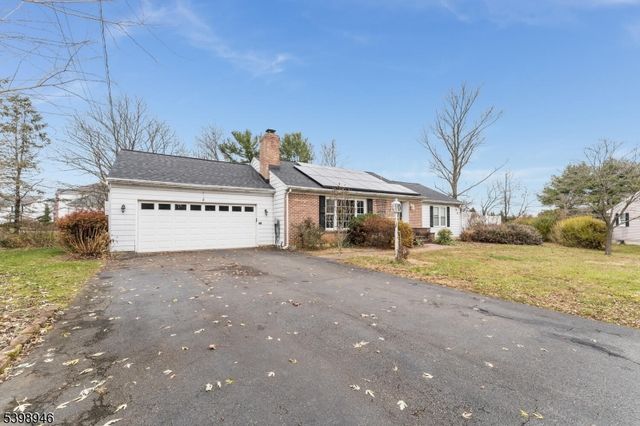 4 Plaza Pl, Lopatcong Twp., NJ 08865