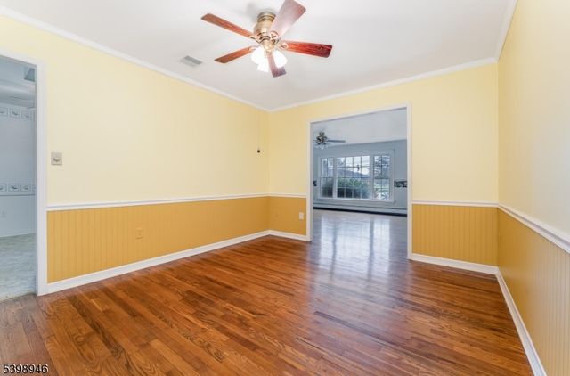 4 Plaza Pl, Lopatcong Twp., NJ 08865