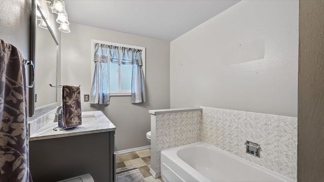 11407 N Post St, Spokane, WA 99218