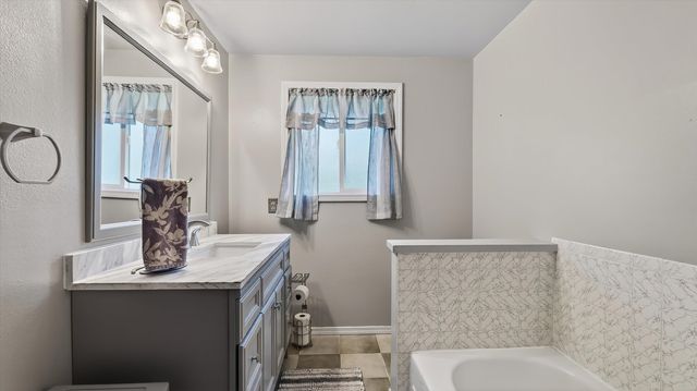 11407 N Post St, Spokane, WA 99218