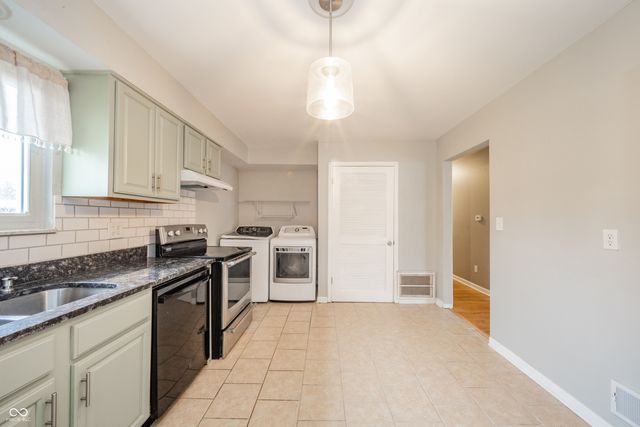 3124 S Richardt Avenue, Indianapolis, IN 46239