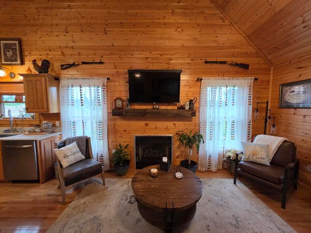 22 Elly Avenue, Russell Springs, KY 42642