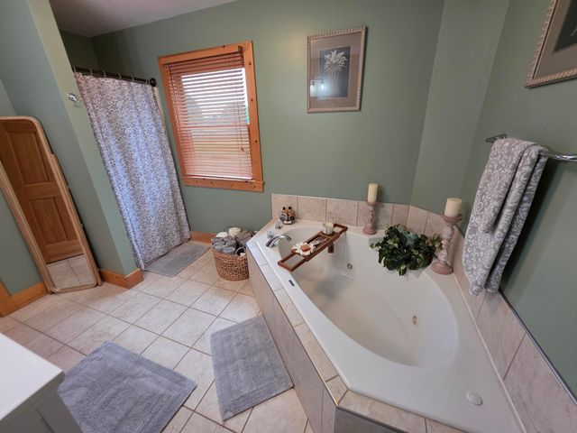 22 Elly Avenue, Russell Springs, KY 42642