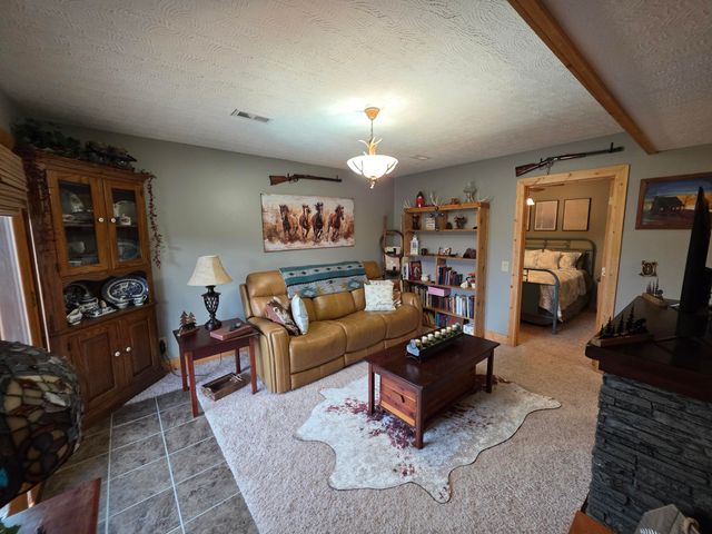 22 Elly Avenue, Russell Springs, KY 42642