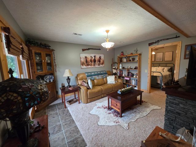 22 Elly Avenue, Russell Springs, KY 42642