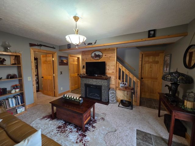 22 Elly Avenue, Russell Springs, KY 42642