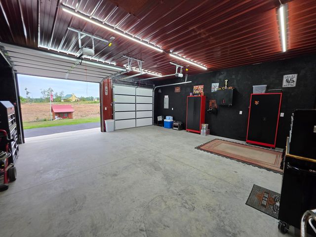 22 Elly Avenue, Russell Springs, KY 42642