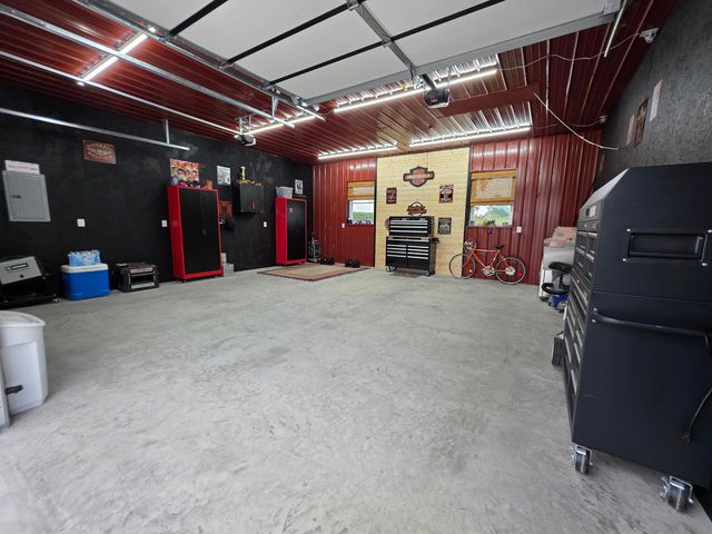 22 Elly Avenue, Russell Springs, KY 42642