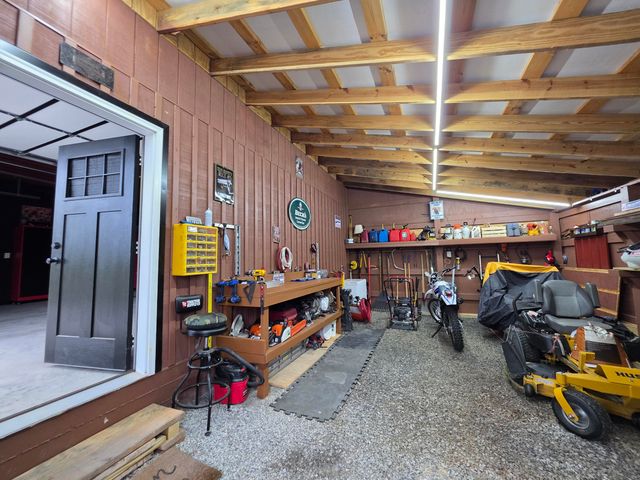 22 Elly Avenue, Russell Springs, KY 42642