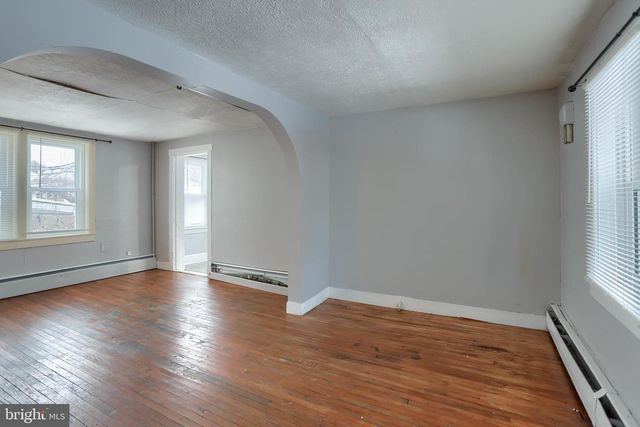 638 W MARKET ST, Williamstown, PA 17098