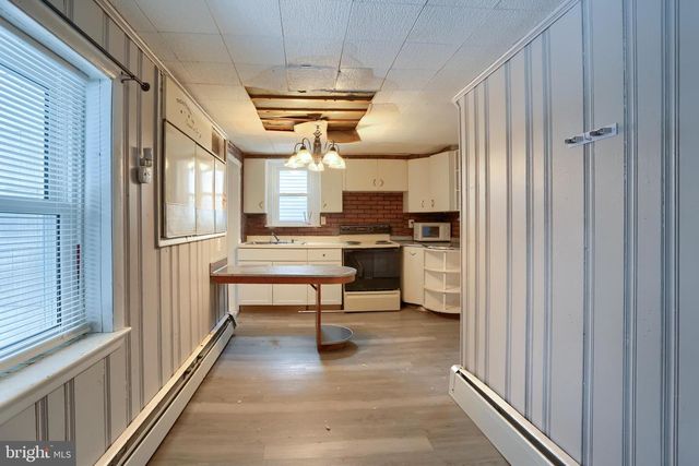 638 W MARKET ST, Williamstown, PA 17098