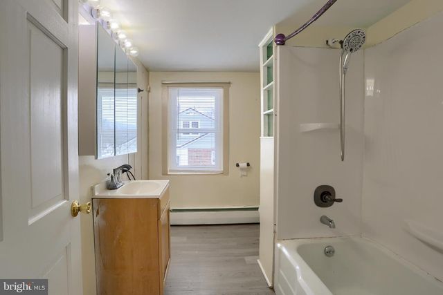 638 W MARKET ST, Williamstown, PA 17098