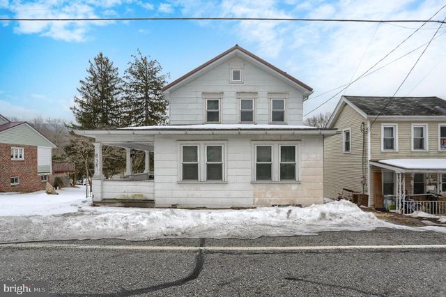 638 W MARKET ST, Williamstown, PA 17098