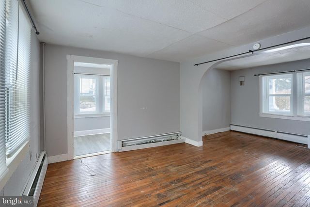 638 W MARKET ST, Williamstown, PA 17098