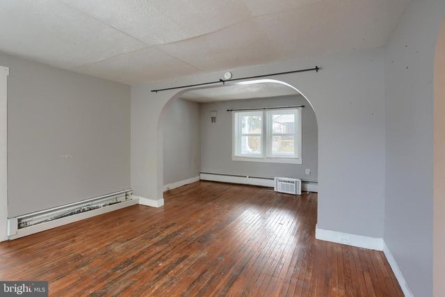 638 W MARKET ST, Williamstown, PA 17098