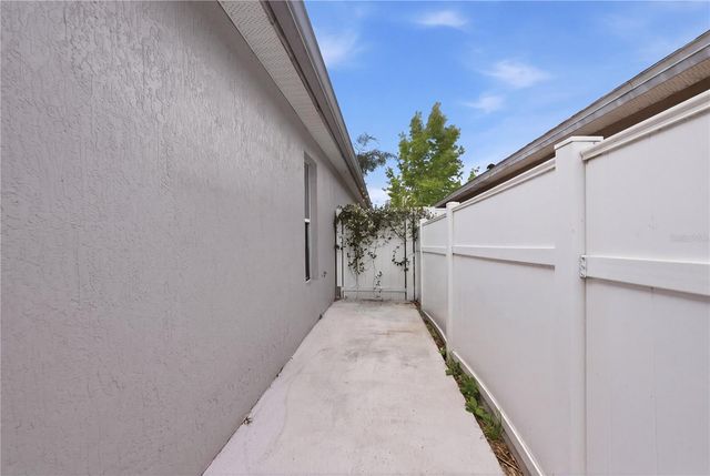 661 GILMORE STAGE ROAD, Orange City, FL 32763