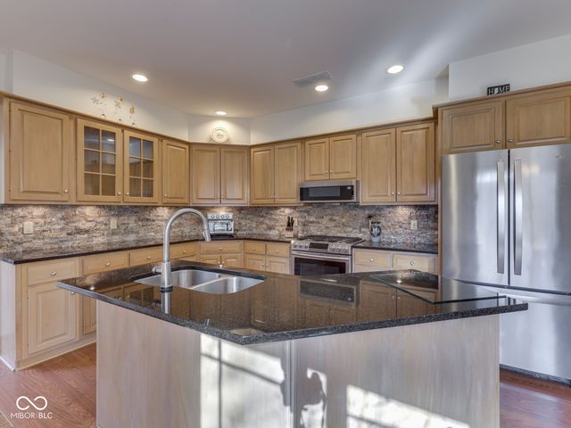 1752 Pathway Drive N, Greenwood, IN 46143