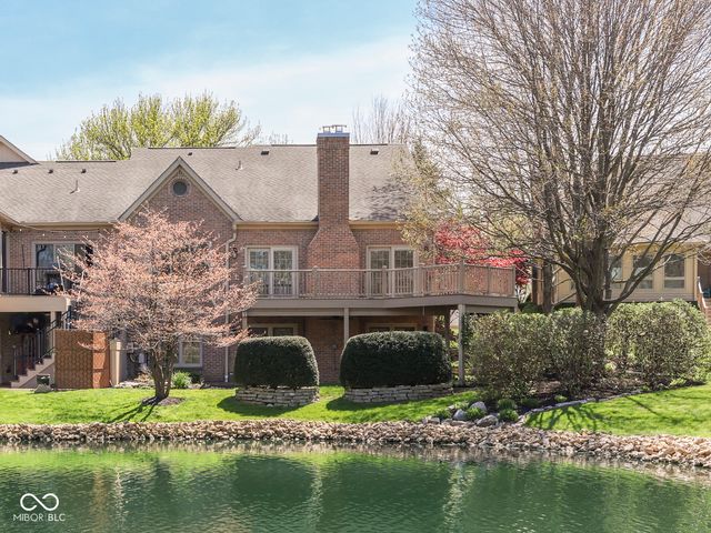 1752 Pathway Drive N, Greenwood, IN 46143