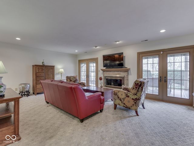 1752 Pathway Drive N, Greenwood, IN 46143