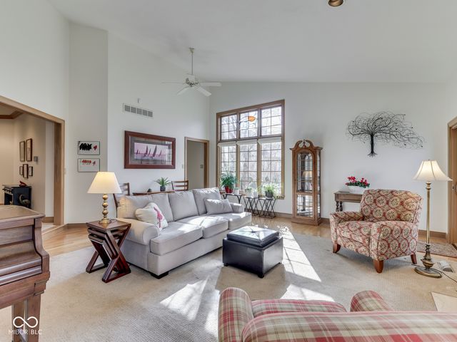 1752 Pathway Drive N, Greenwood, IN 46143