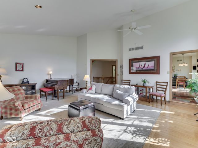 1752 Pathway Drive N, Greenwood, IN 46143