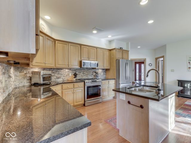 1752 Pathway Drive N, Greenwood, IN 46143