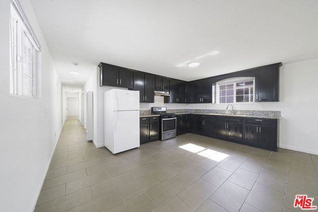 10952 Wilmington Avenue 10952, Los Angeles, CA 90059