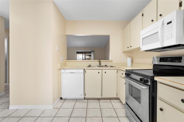 521 DERBY DRIVE, Altamonte Springs, FL 32714