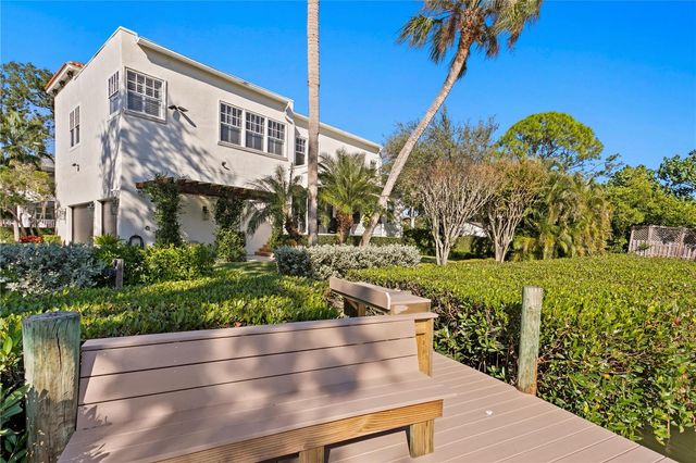 2633 N DUNDEE STREET, Tampa, FL 33629