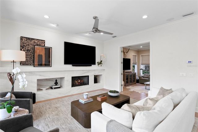 2633 N DUNDEE STREET, Tampa, FL 33629