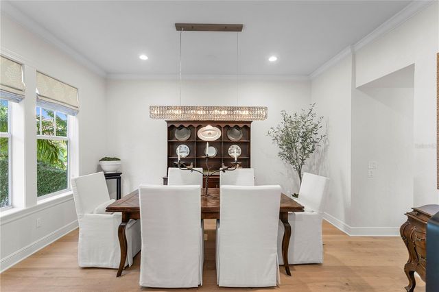 2633 N DUNDEE STREET, Tampa, FL 33629