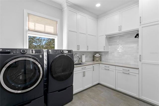 2633 N DUNDEE STREET, Tampa, FL 33629