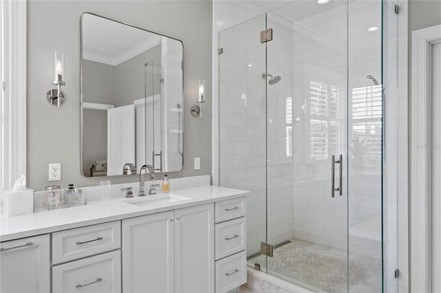 2633 N DUNDEE STREET, Tampa, FL 33629