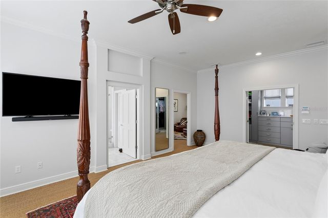 2633 N DUNDEE STREET, Tampa, FL 33629