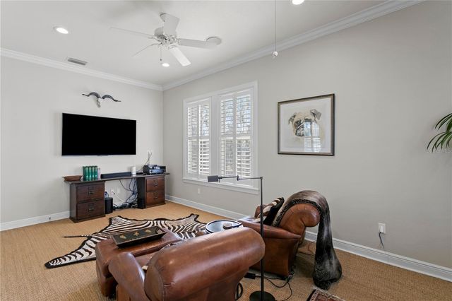 2633 N DUNDEE STREET, Tampa, FL 33629