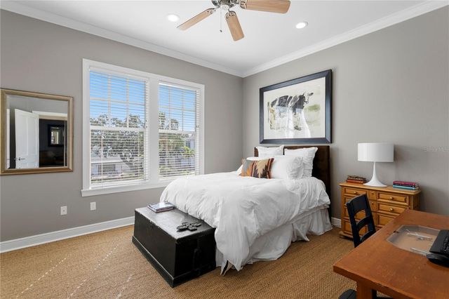 2633 N DUNDEE STREET, Tampa, FL 33629