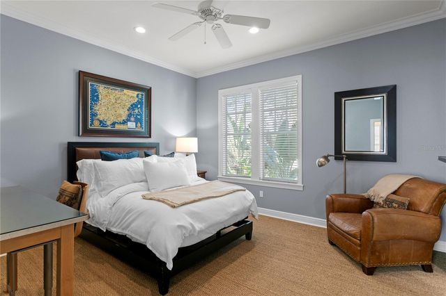 2633 N DUNDEE STREET, Tampa, FL 33629